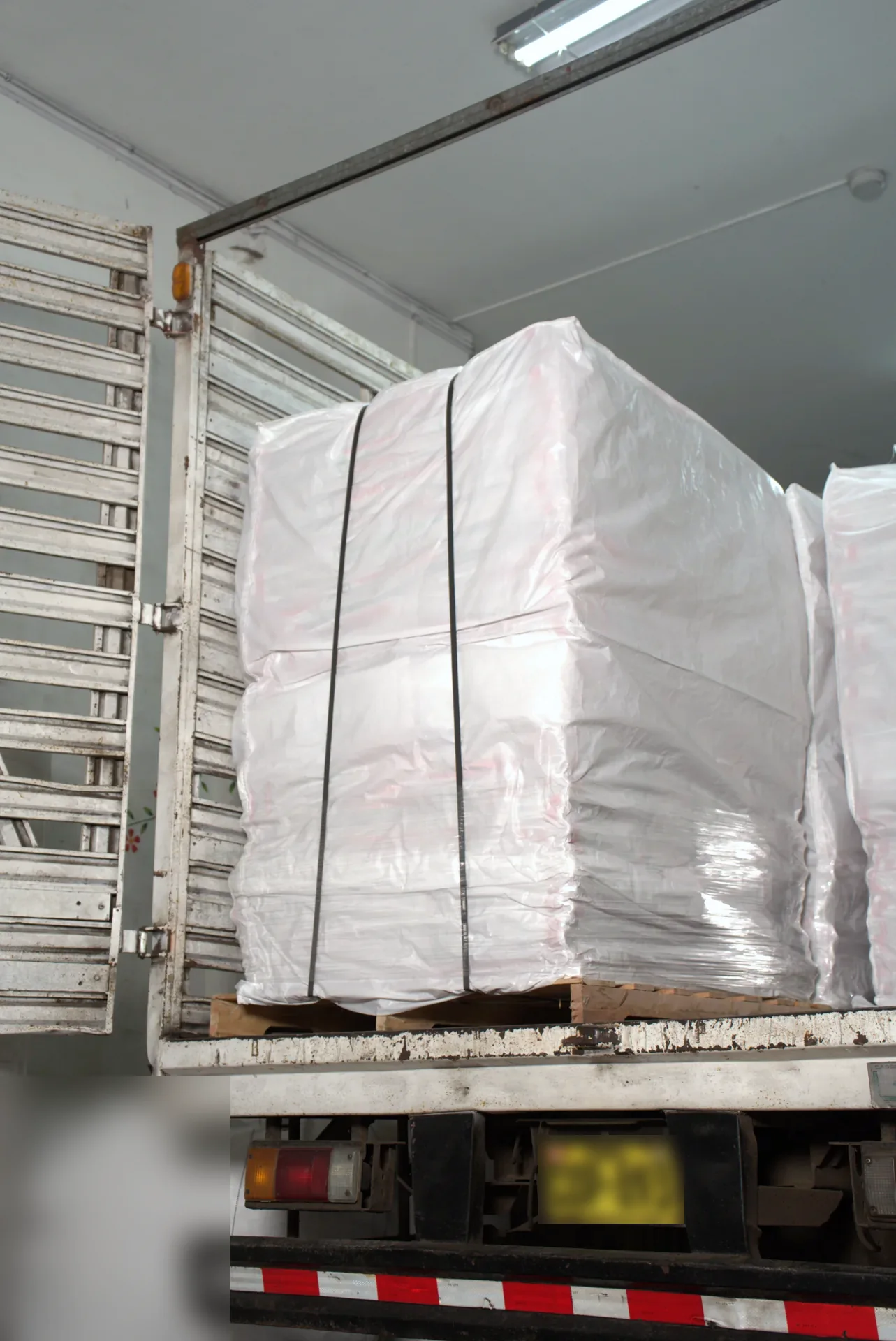 Fardos de Big Bags embalados en camión para despacho